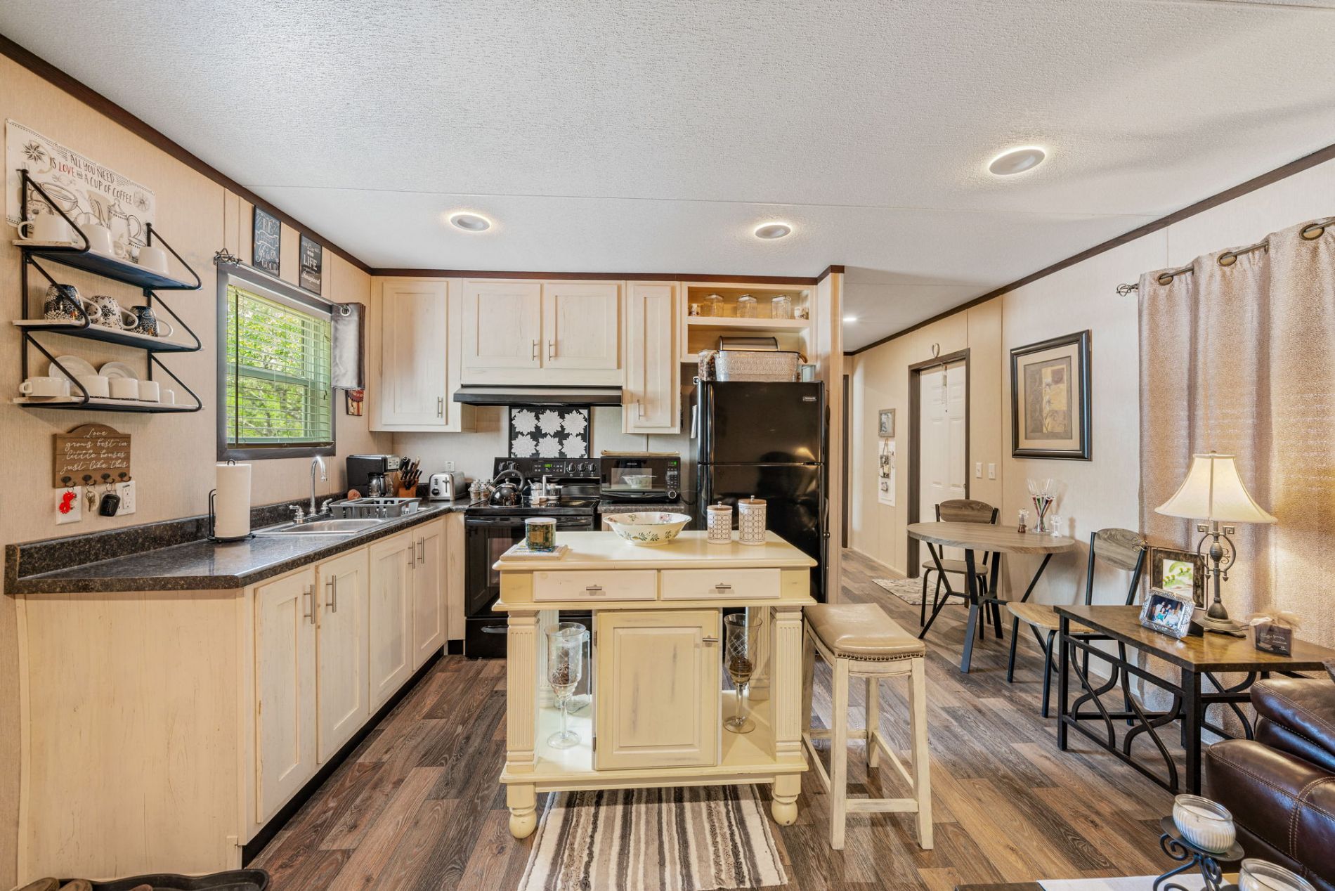 Open Kitchen